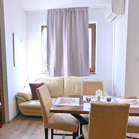 Comfortable 2-bedroom Near The Lift By Flat Mаnаger * Bansko